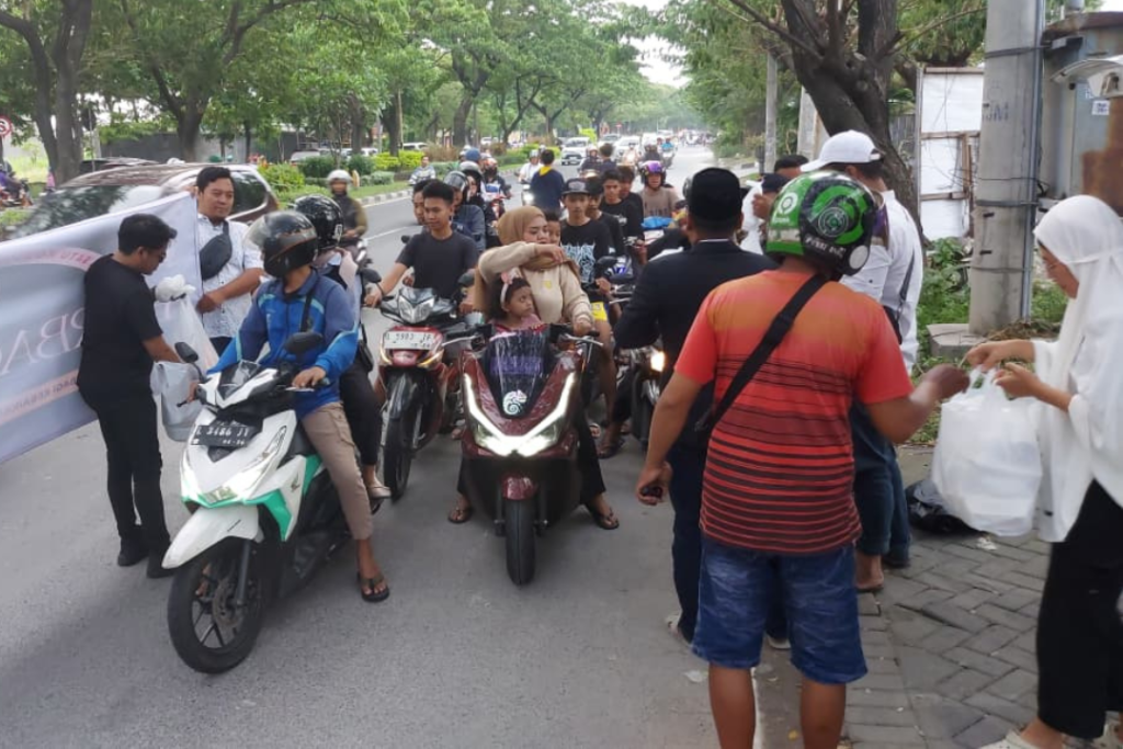 driver online dpd oraski sb jawa timur berbagi takjil